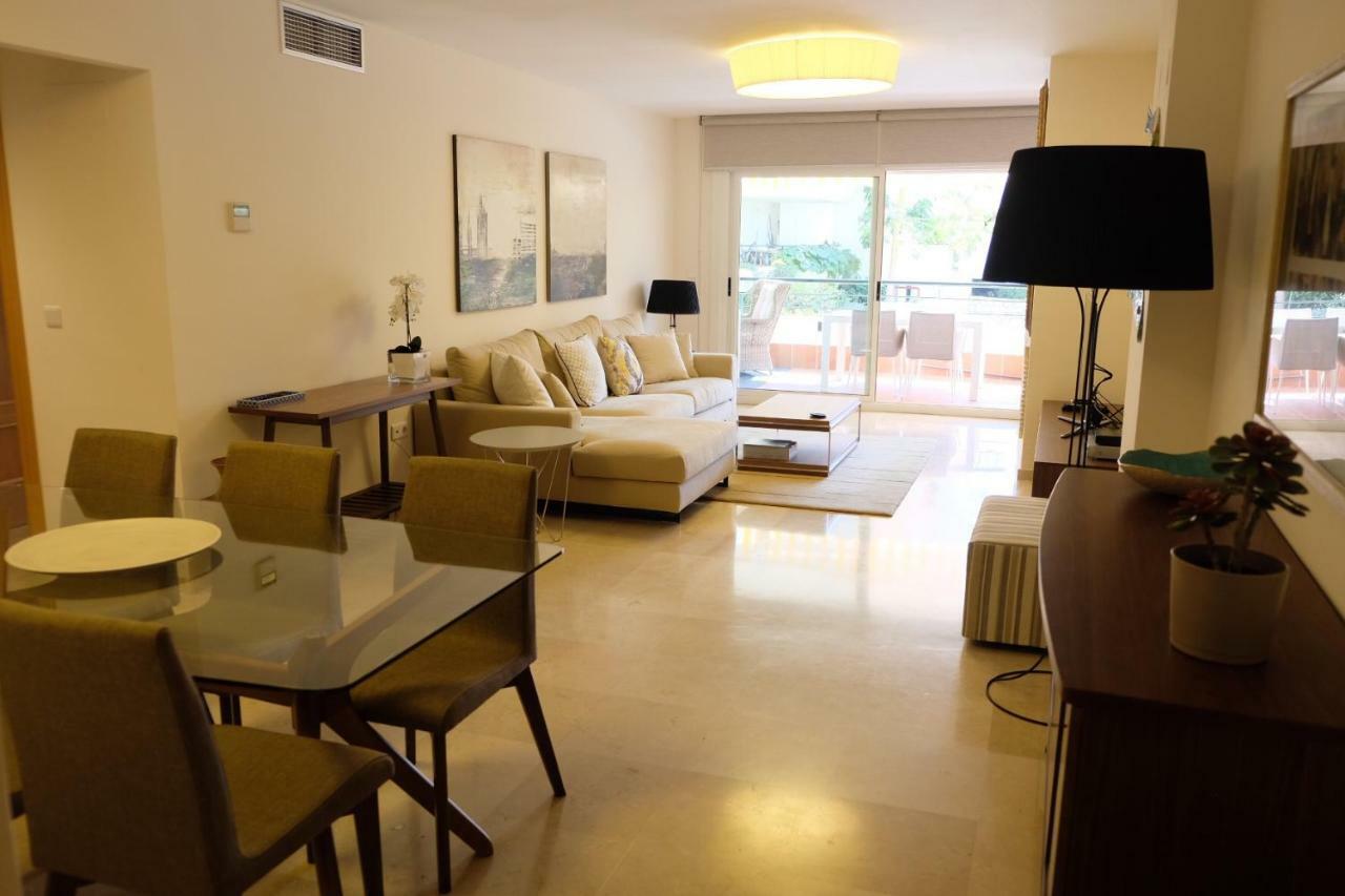 Luxury Modern Apartment With Terrace, Pool And Garage! 马尔韦利亚 外观 照片