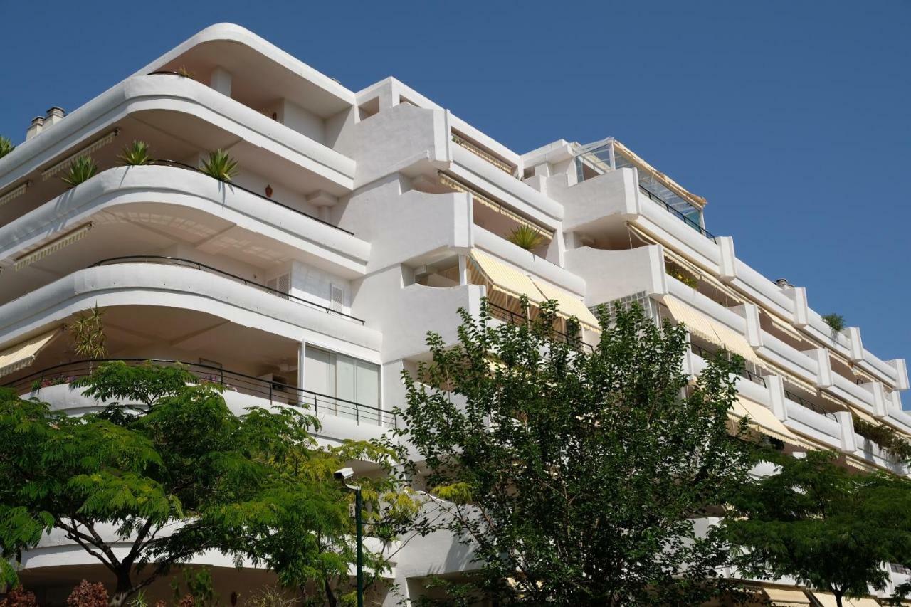 Luxury Modern Apartment With Terrace, Pool And Garage! 马尔韦利亚 外观 照片